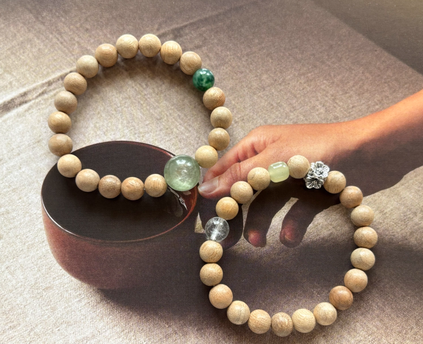 Natural Camphorwood Beads with Green Lepidolite Elastic Zen Bracelet